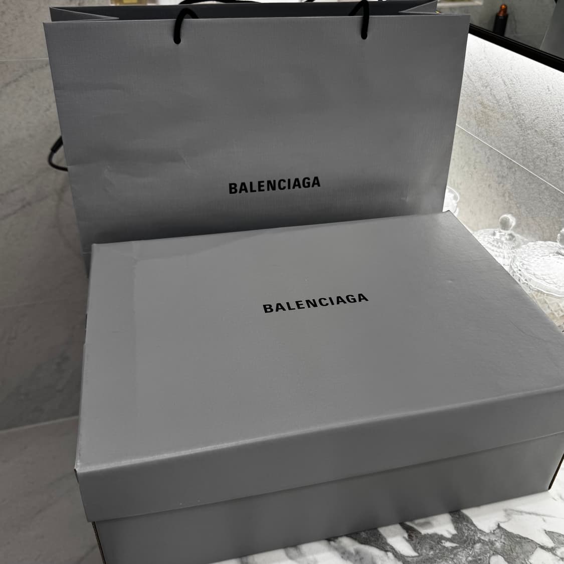 발렌시아가 3XL 에그쉘 40 상품이미지5