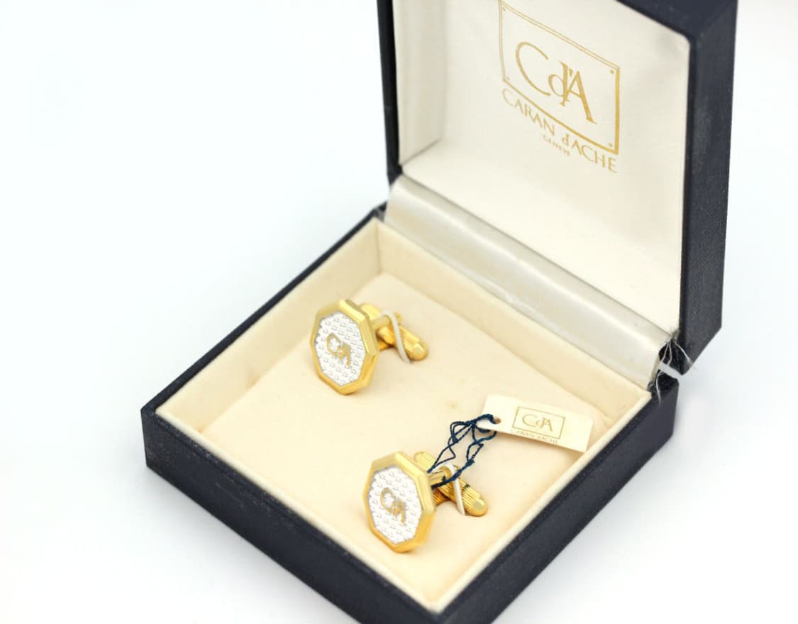 까렌다쉬 미사용 S등급 한정판 커프스 caran dache 상품이미지1