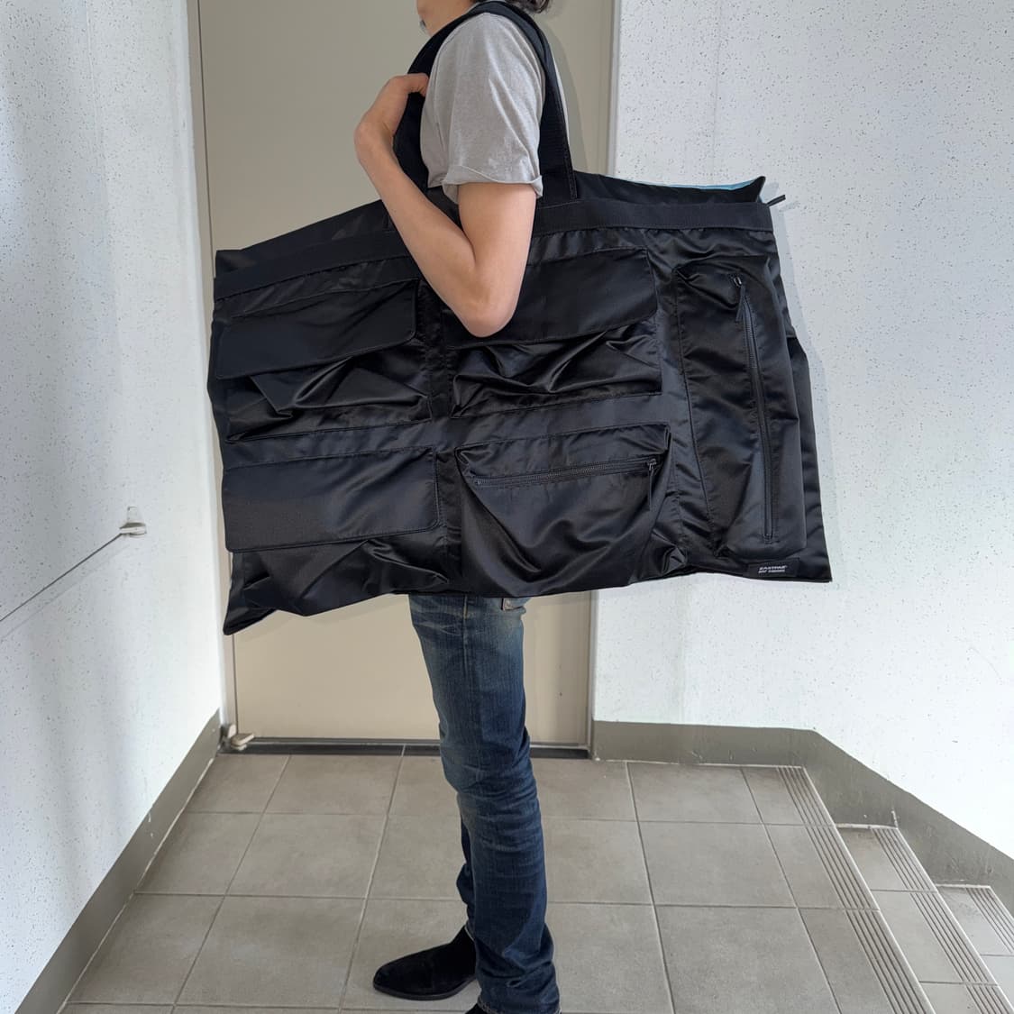 이스트팩 라프시몬스 오버사이즈 숄더 백 상품이미지2