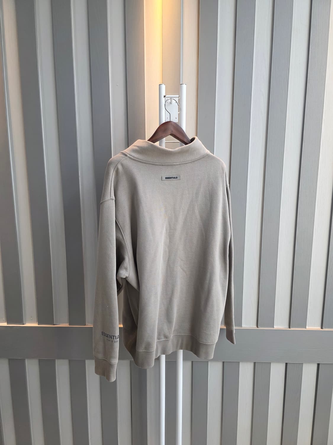 Essentials 상품이미지4