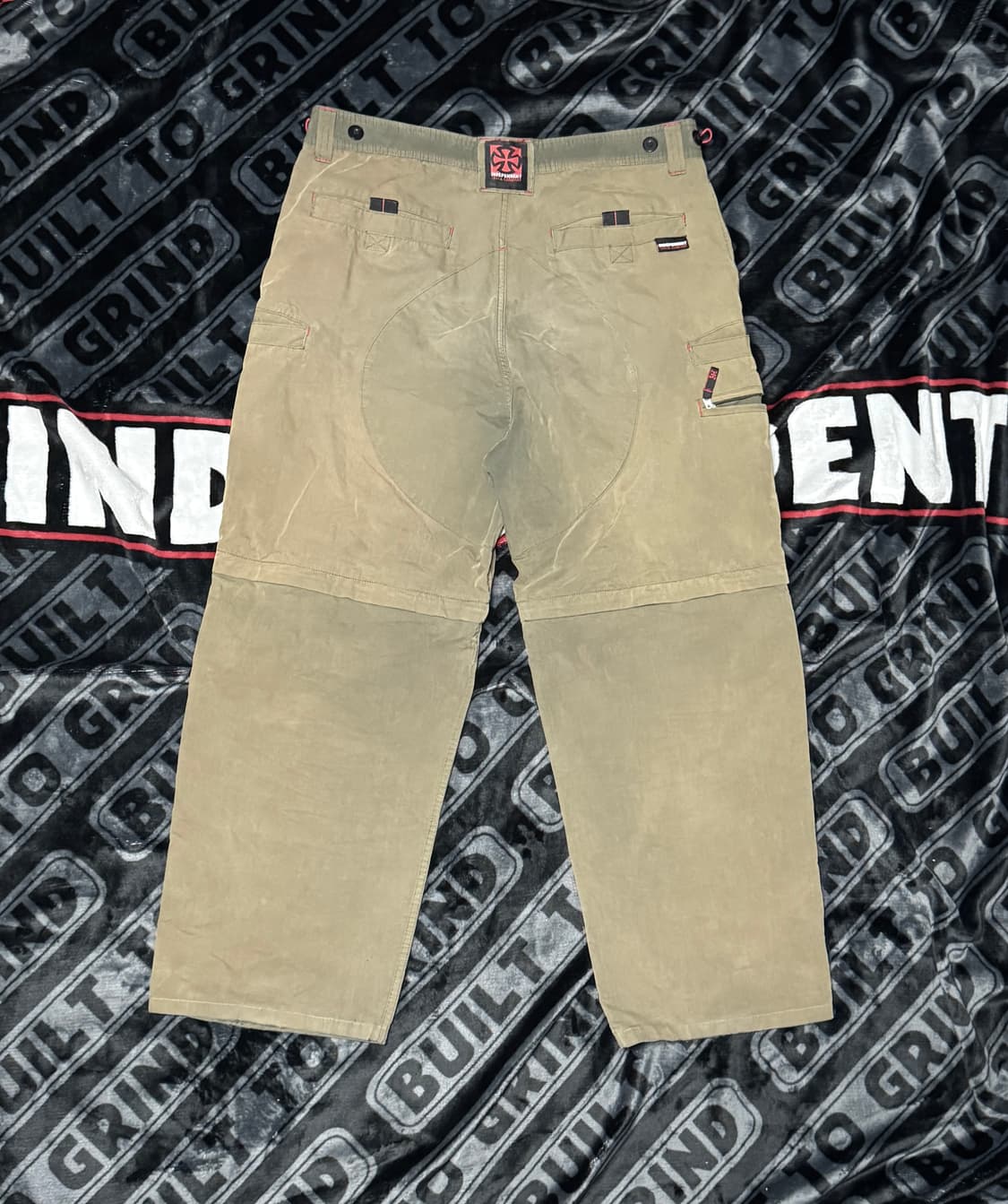 인디펜던트 트럭 컴퍼니 카고 컨버터블 팬츠 올리브 상품이미지2