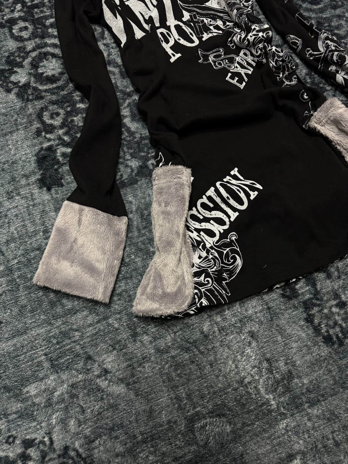 Glitz 00s cross fur fleece hoodie 상품이미지4