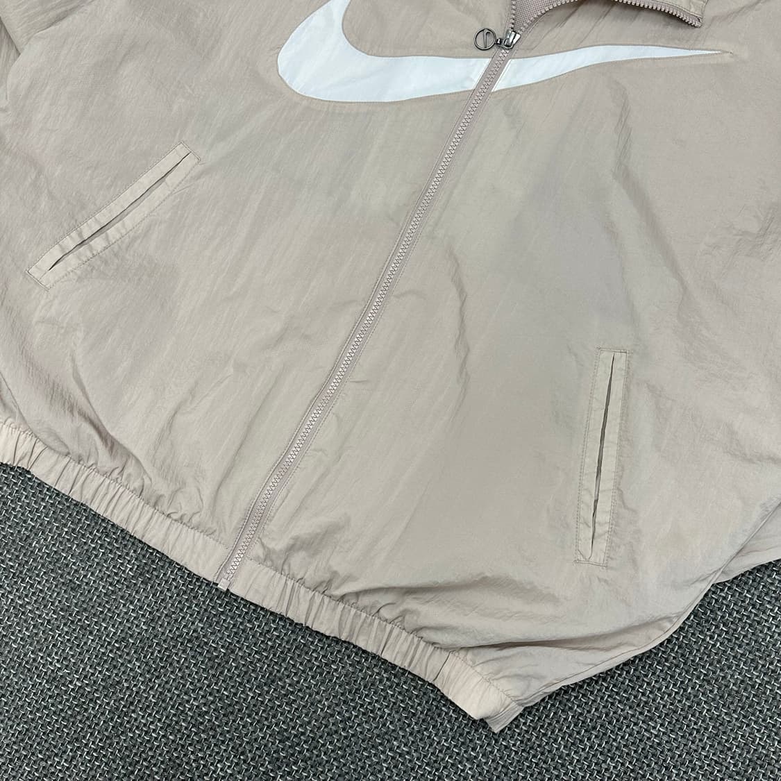 나이키 신형 빈티지 핑크 오버핏 바람막이 우먼L 상품이미지5