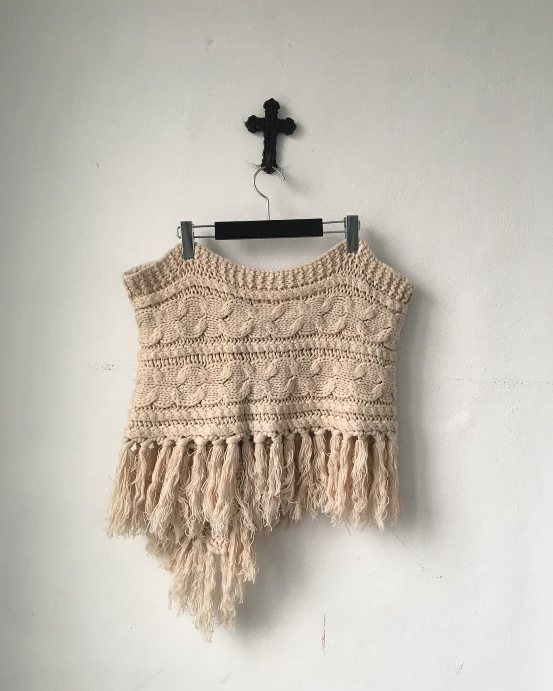 Fringe cable pattern cape 상품이미지3