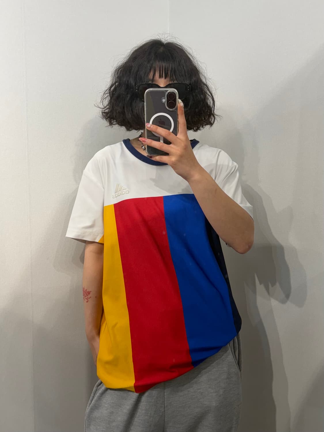 110 아디다스 X 퍼렐 윌리엄스 뉴욕 테니스 컬렉션 티셔츠 상품이미지1