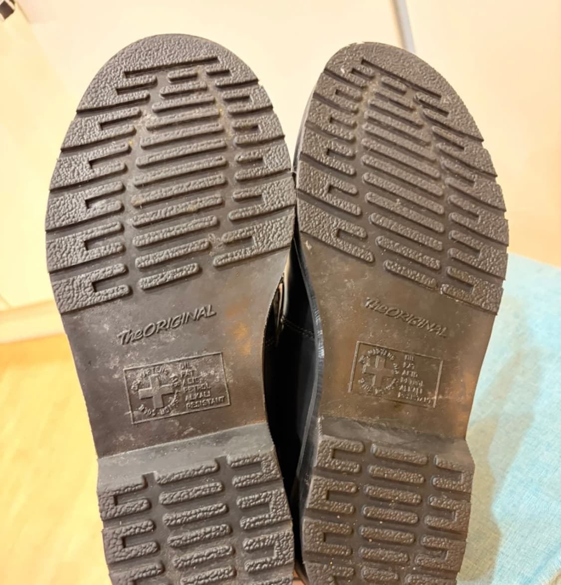 닥터마틴 슈프림 스터드 팬톤 로퍼 270 상품이미지5