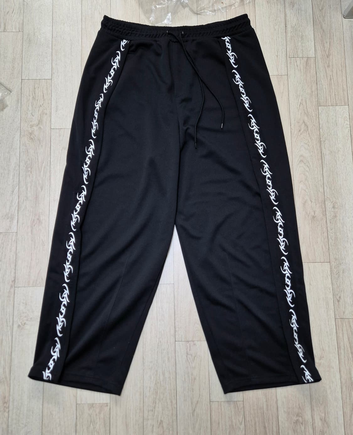 아조바이아조 랭글런 트랙 자켓/원턱 트랙 팬츠 셋업 XL(소코년 착용) 상품이미지2