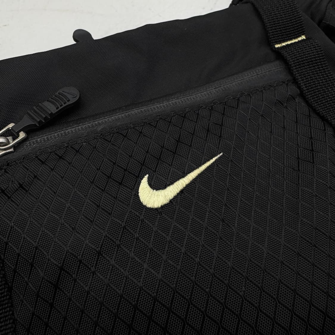 나이키 00s 스우시 유틸리티 슬링백 힙색 가방 상품이미지3