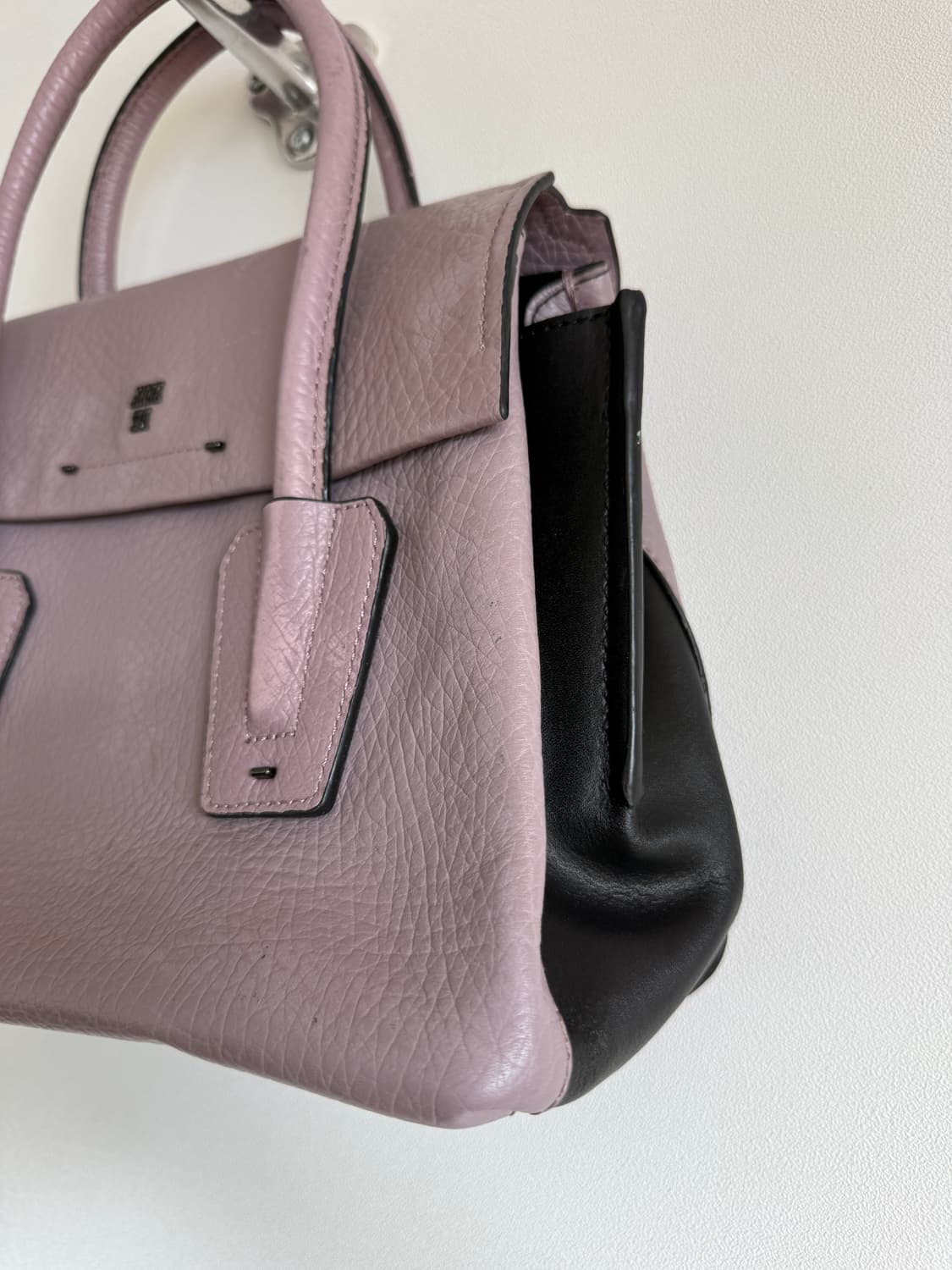 안나수이(ANNA SUI) 레더 토트백 상품이미지3