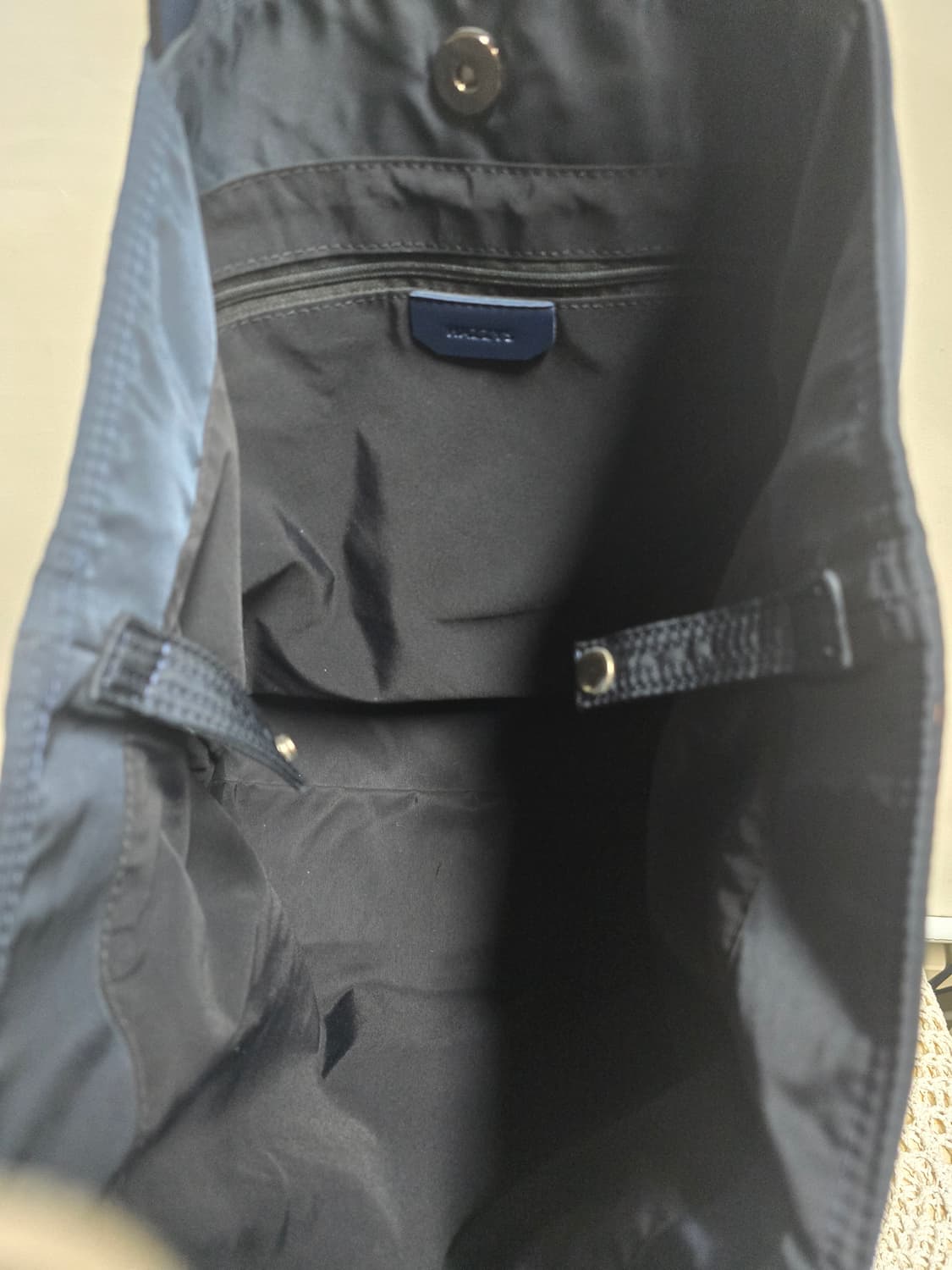 헤지스 나일론 퍼피로고 숄더백 상품이미지9