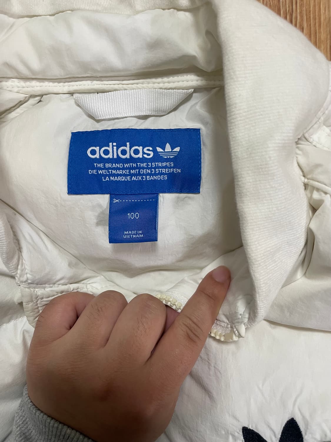 아디다스 화이트 패딩 100 흰색 흰검 잠바 L 상품이미지3