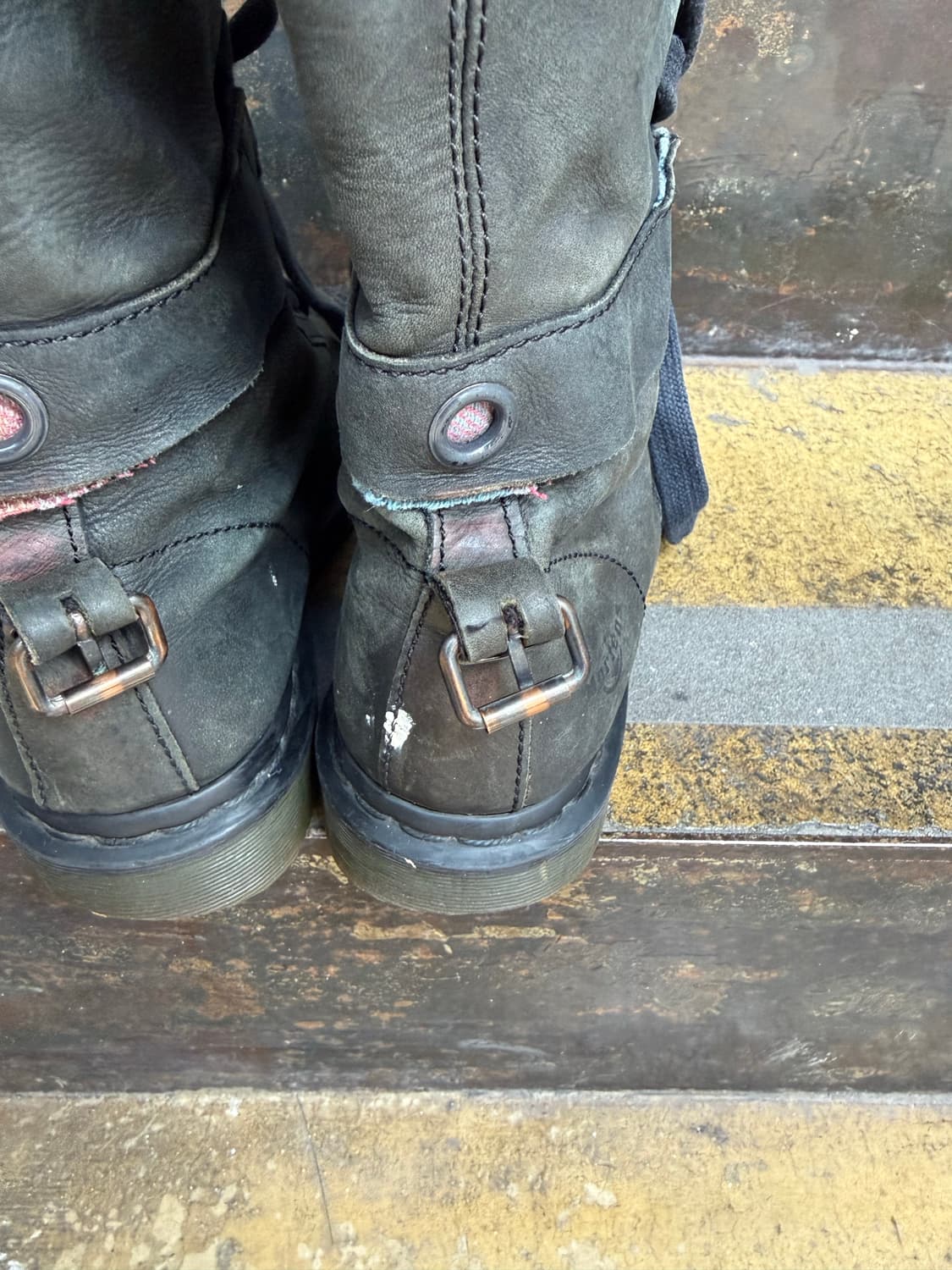 닥터마틴 트라이엄프 12홀 워커 상품이미지8