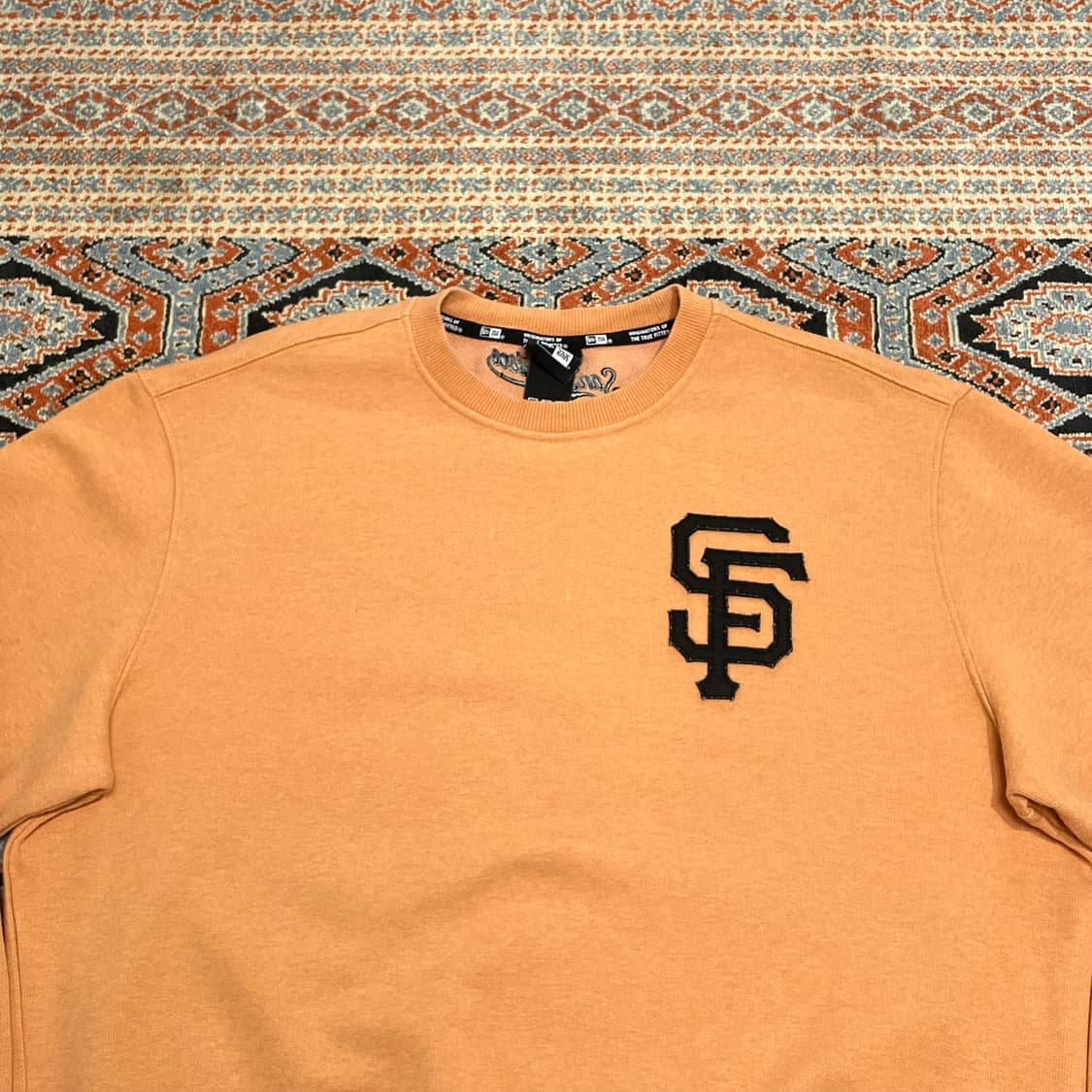 뉴에라 샌프란시스코로고 오렌지 맨투맨 티셔츠 남성105 상품이미지2