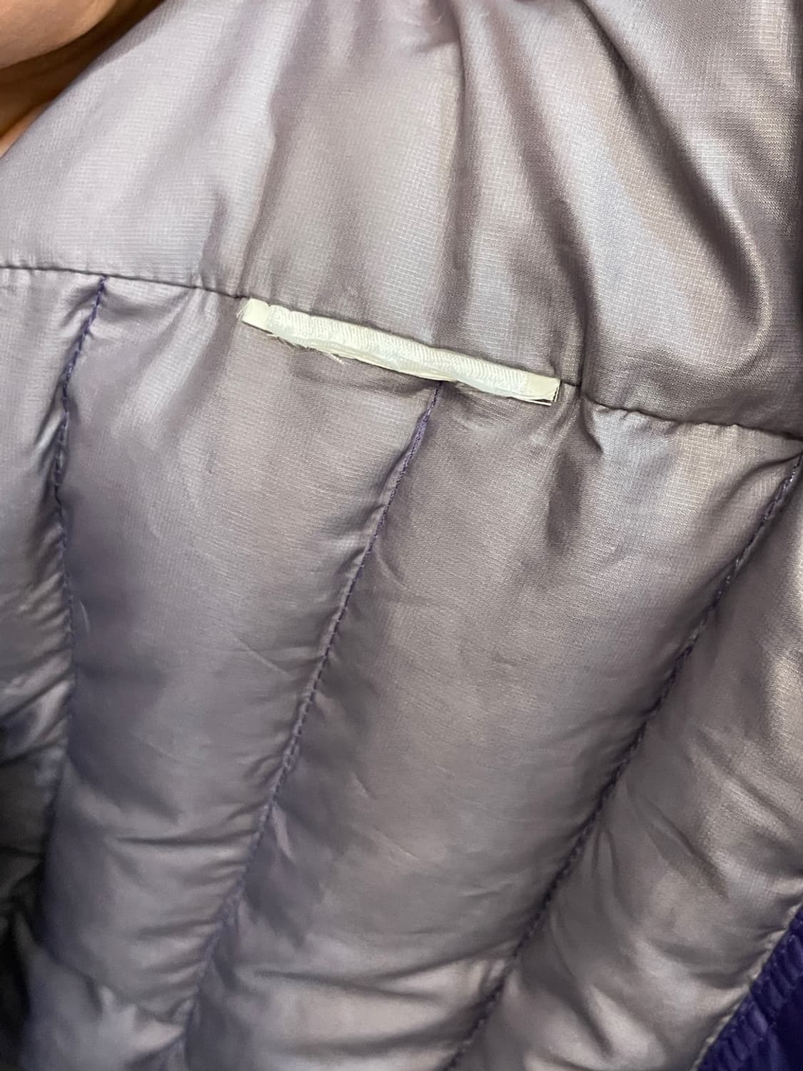 파타고니아 퍼플 경량 패딩 상품이미지6