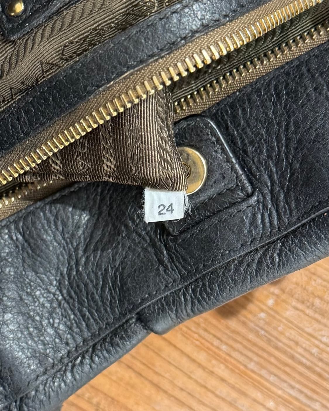 프라다 블랙 레더 숄더백 상품이미지10