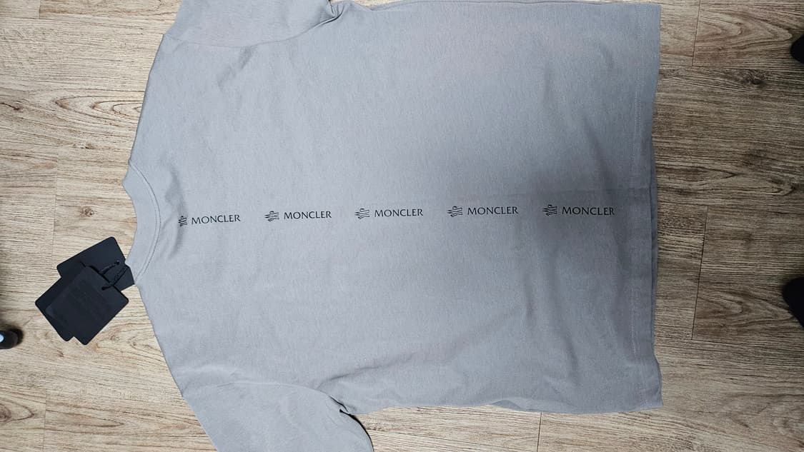 몽클레어 남성 반팔 L 새상품 상품이미지2