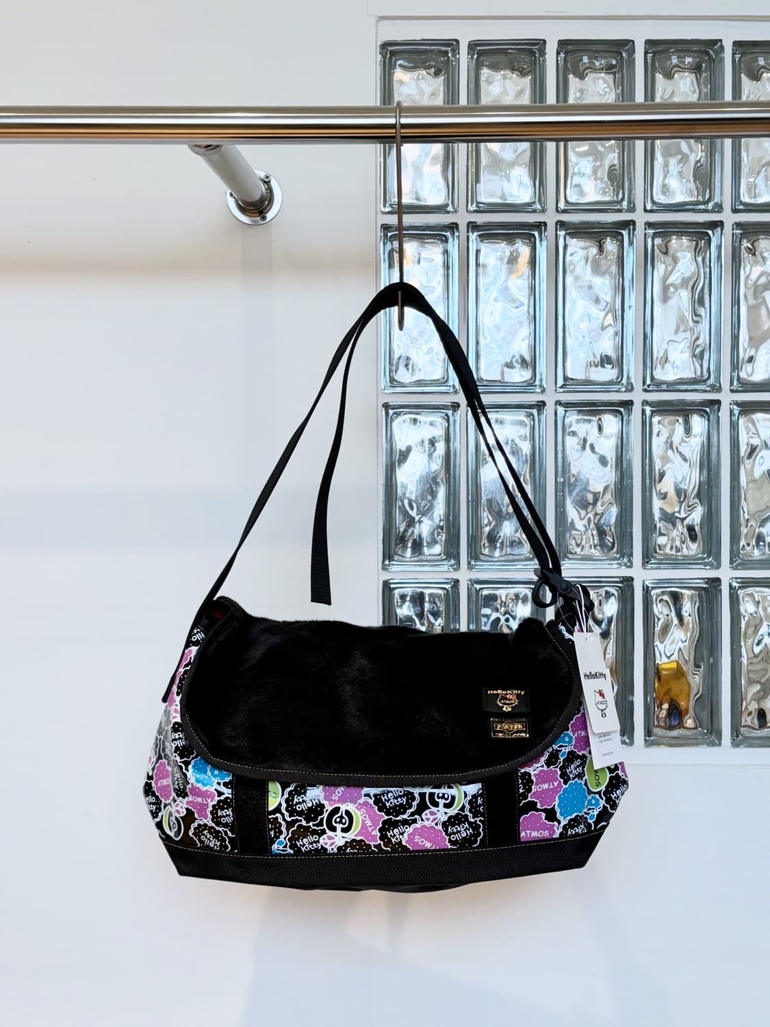 포터 X 헬로키티 X 아트모스 messenger bag 상품이미지1