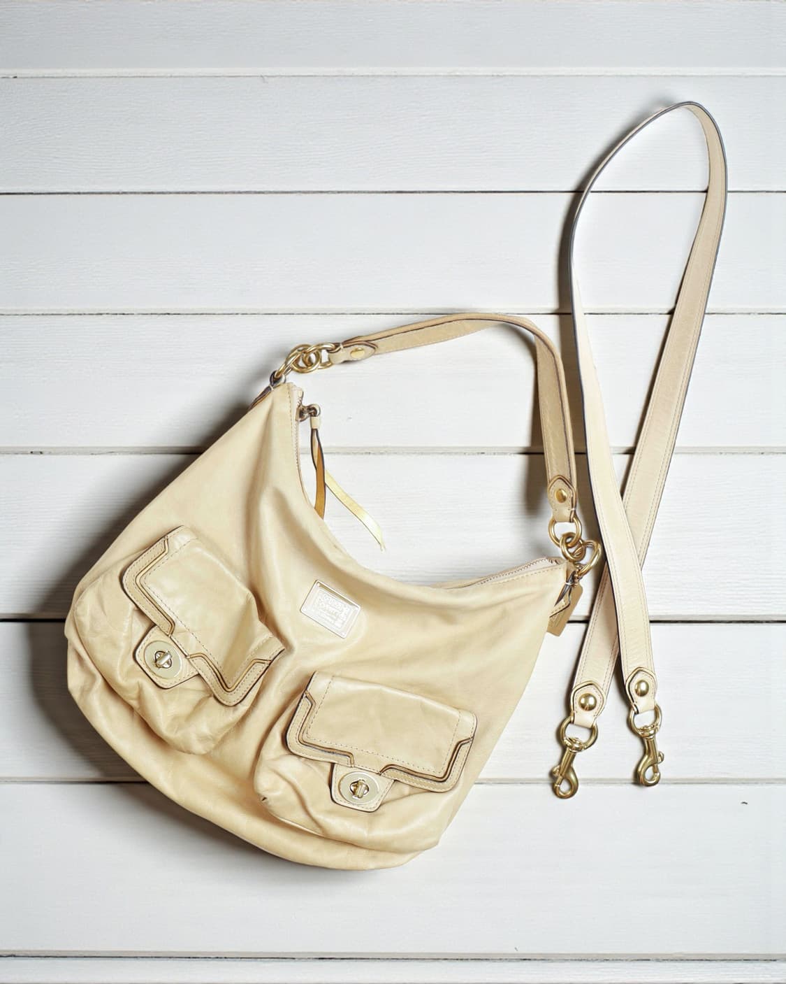 [COACH] 크림베이지 레더 숄더백 상품이미지1