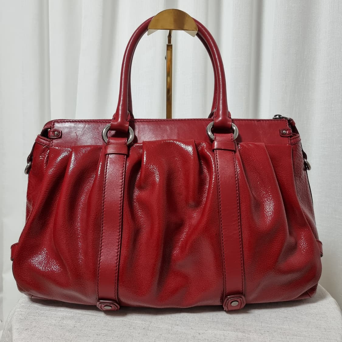 셀린느 레드 에나멜 가죽 토트백 (사이즈 넉넉함) 상태양호 상품이미지4