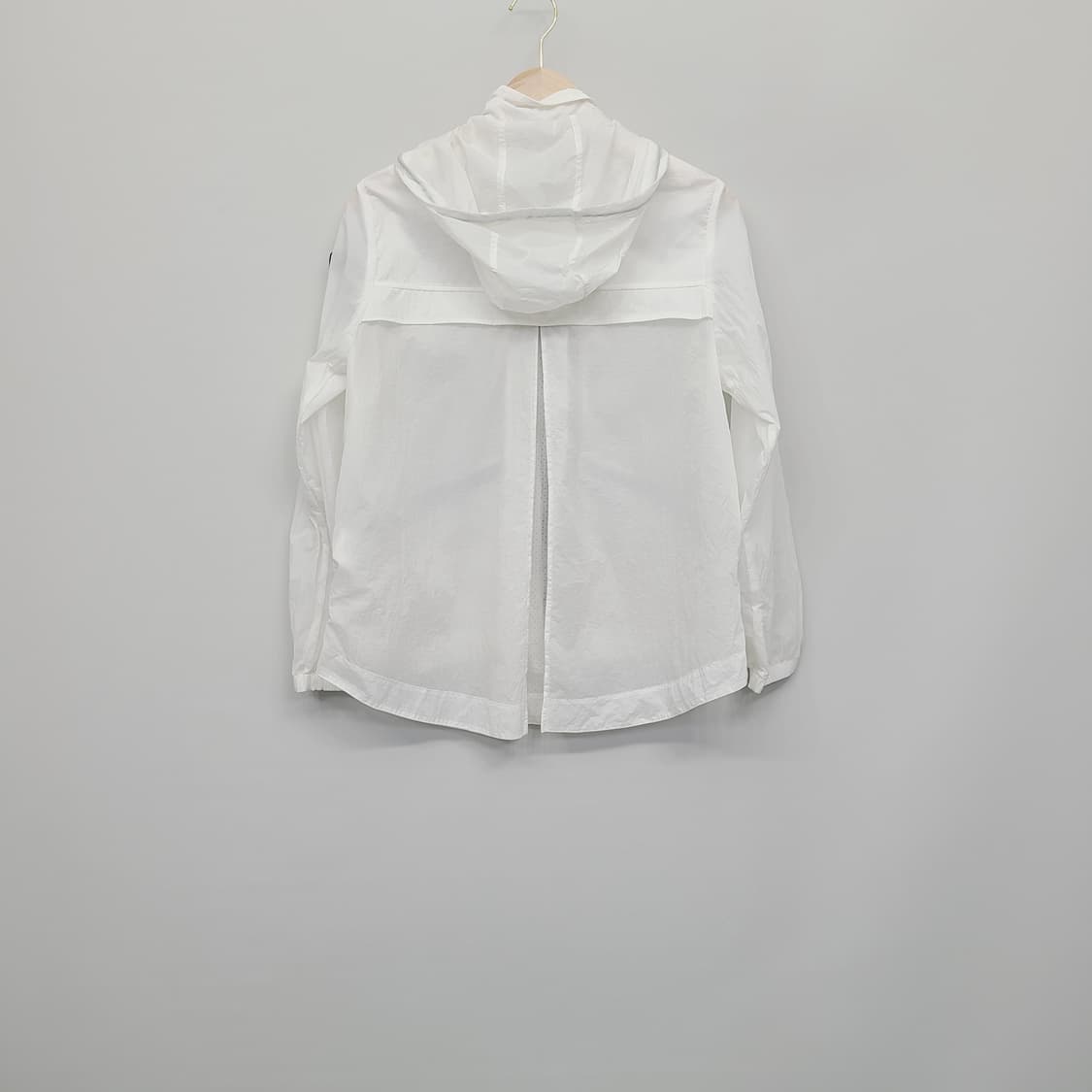 내셔널지오그래픽 유틸리티 경량 바람막이 화이트 (XS) 상품이미지5