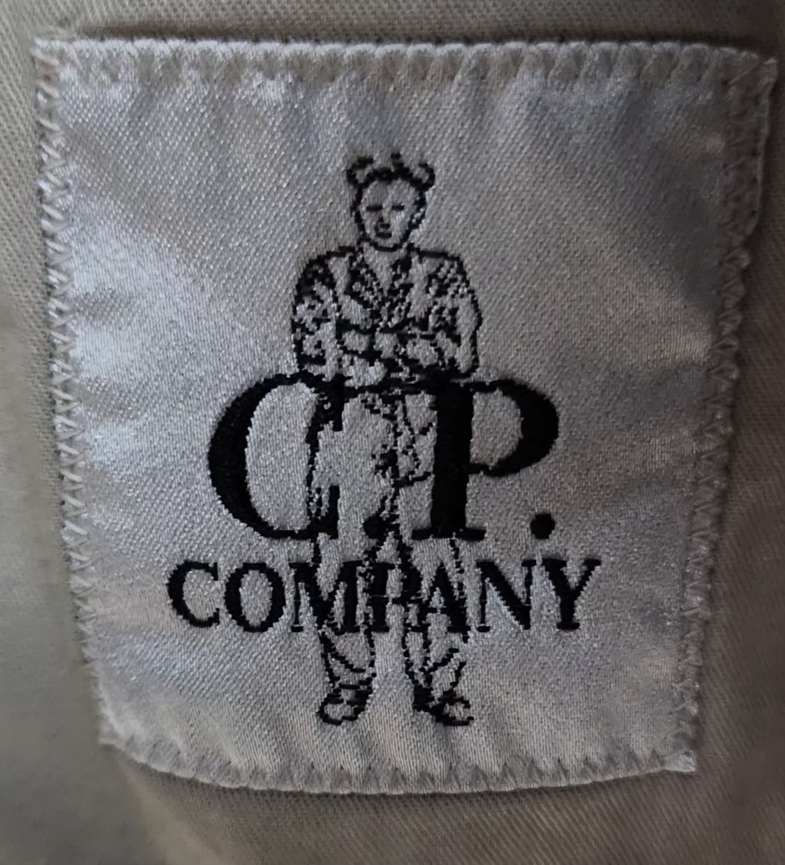 CP컴퍼니 100 자켓. 새상품 상품이미지5