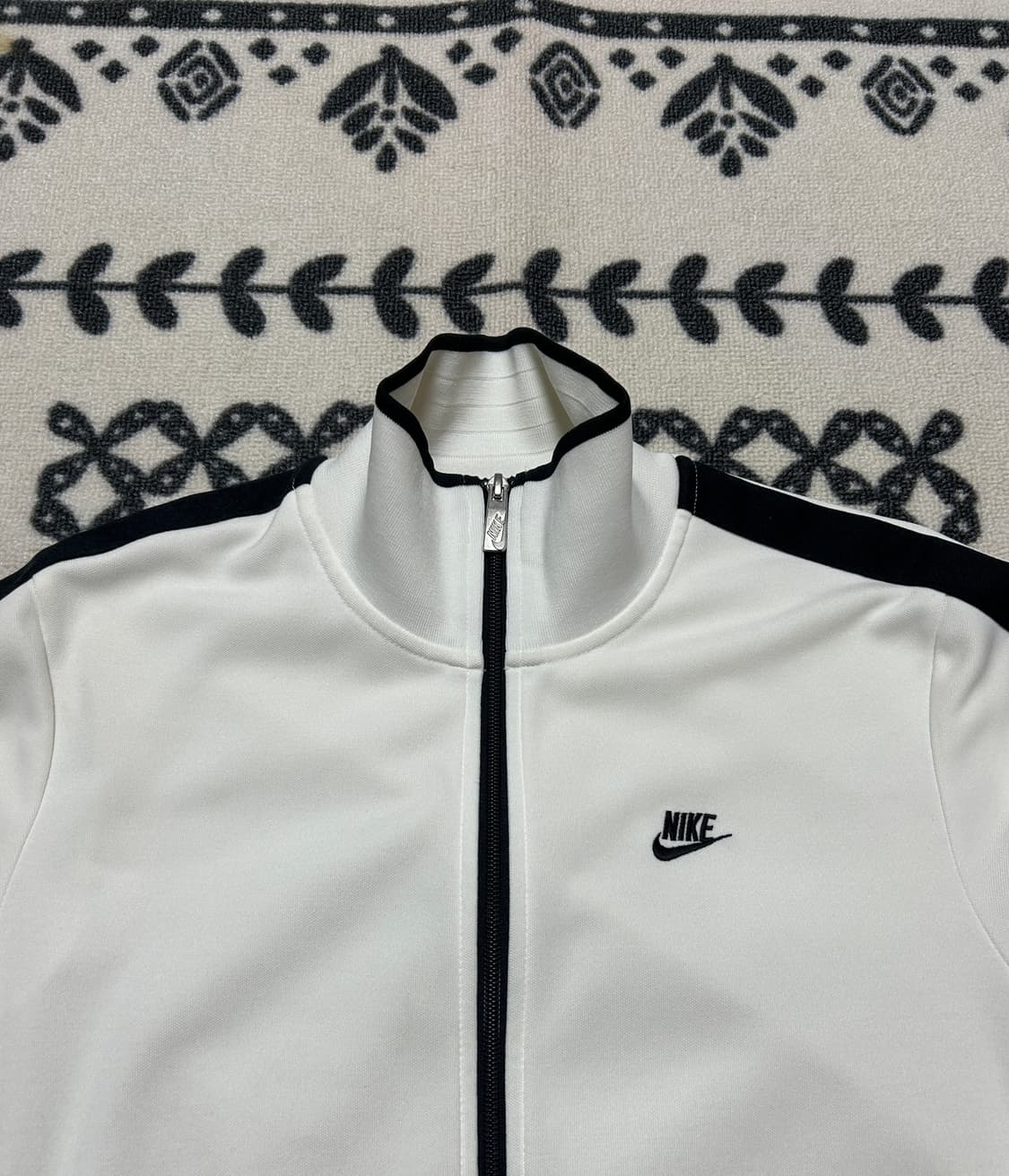 나이키 화이트 블랙 트랙탑 져지 상품이미지2