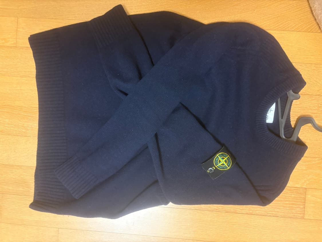 스톤아일랜드 니트 네이비 상품이미지1