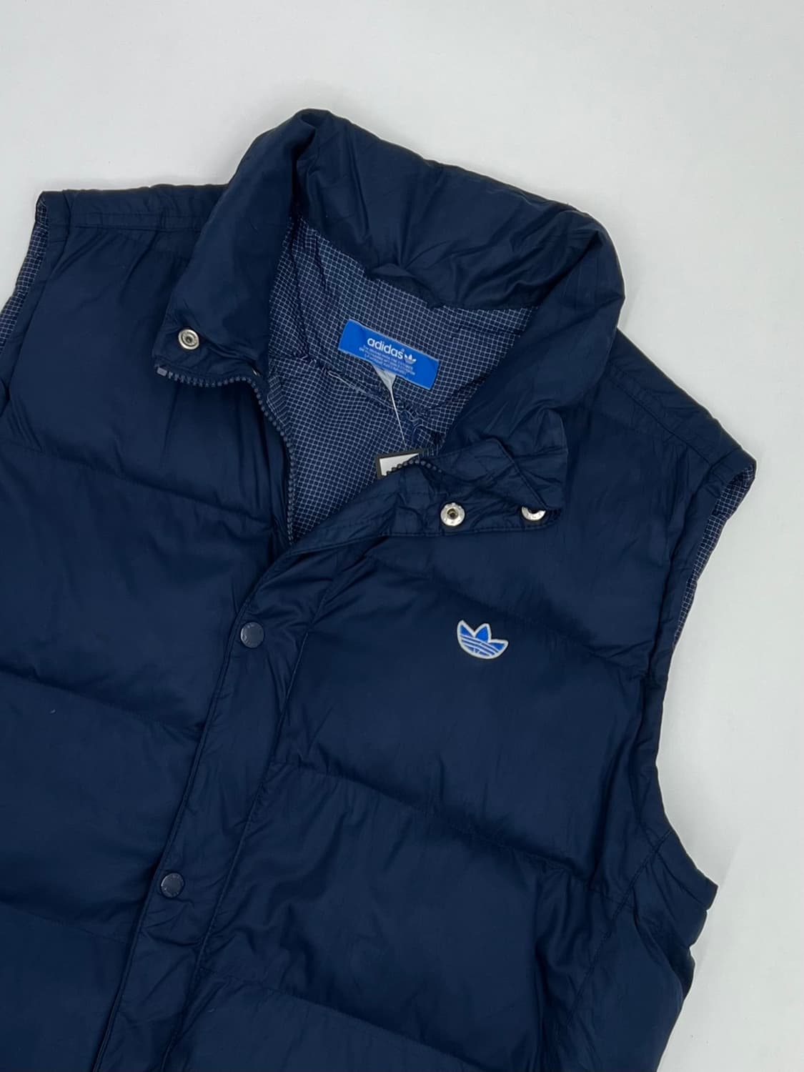 아디다스 스몰로고 패딩 베스트 상품이미지2
