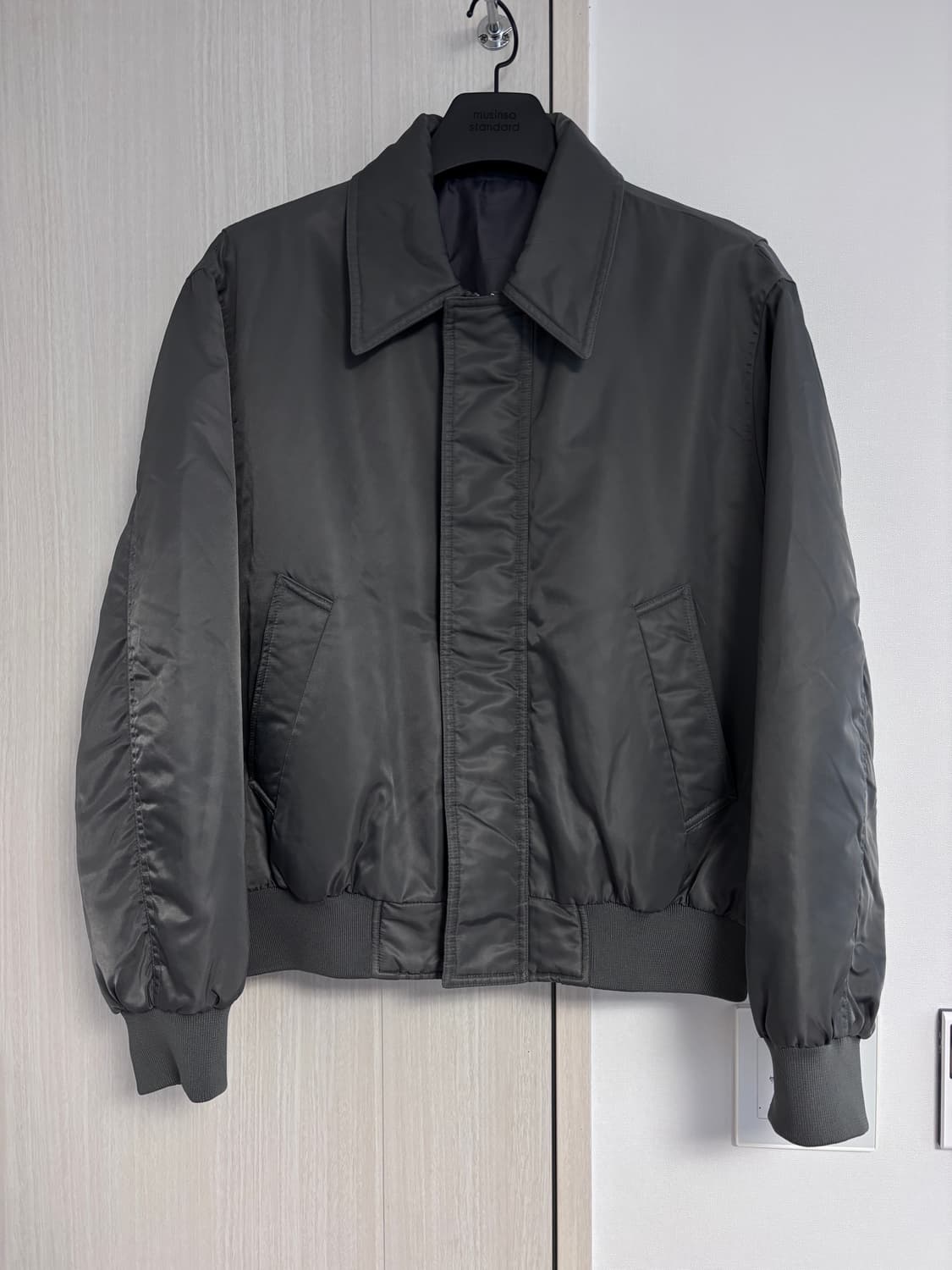 100 L TNGT 타우젠트 나일론 차콜 카라 블루종 상품이미지1