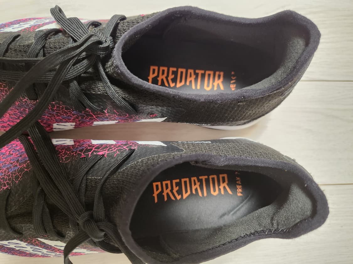 아디다스 프레데터 프릭.3 L TF 풋살화 FW7520 사이즈250

여 상품이미지3