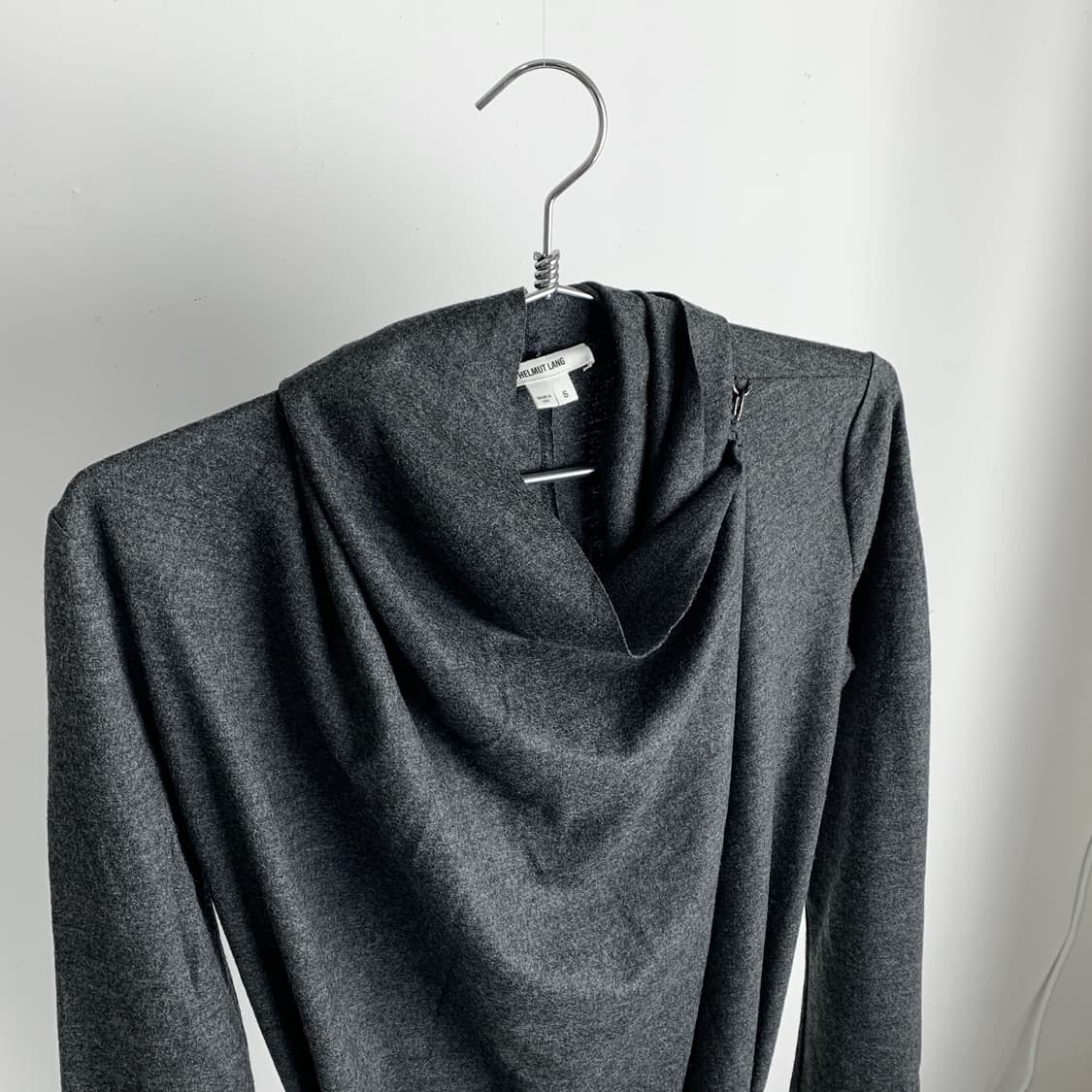헬무트랭 드레이프 925 실버 벨트 랩 가디건 상품이미지5
