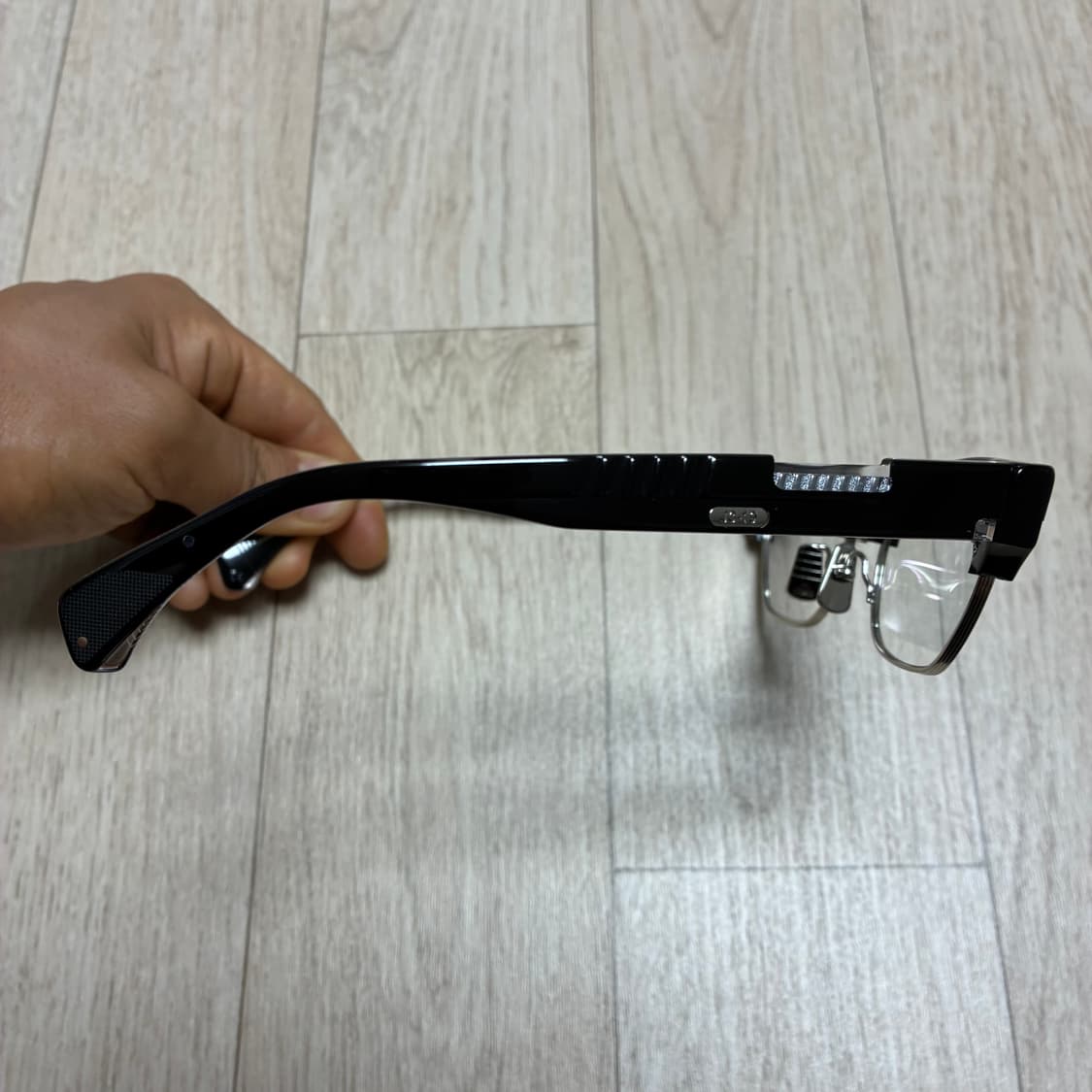 [새상품 풀박스] 우직조 THE GUN 안경 (W9 NOIR 5411) 상품이미지8