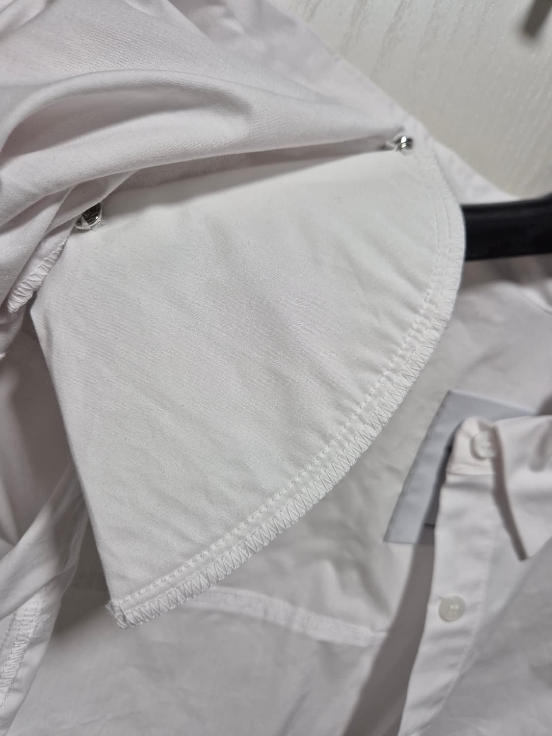 (세일)(새상품)DINT 딘트 화이트 크롭 셔츠 상품이미지9