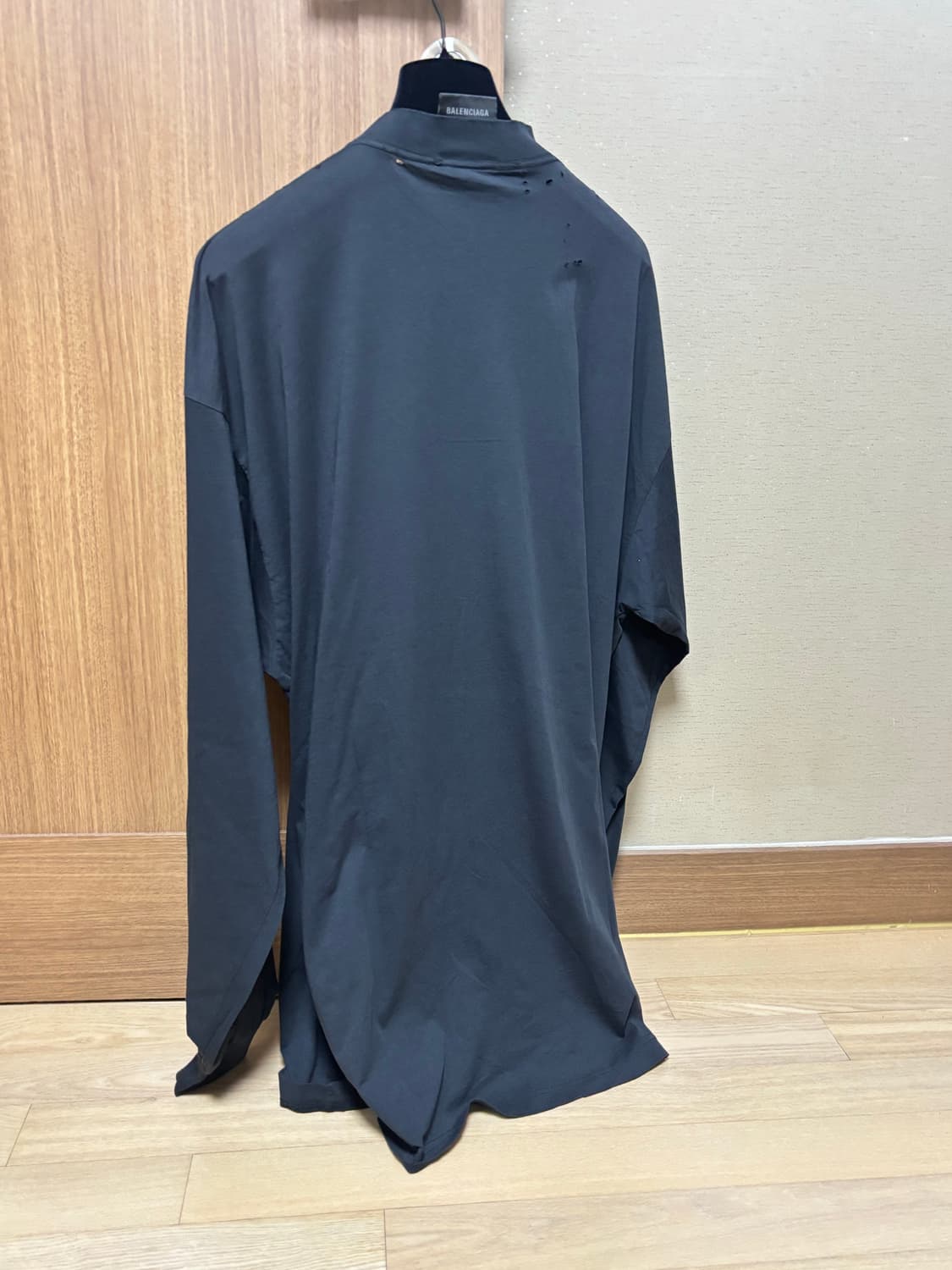 발렌시아가 프리 스타일링 팁스 롱슬리브 상품이미지3