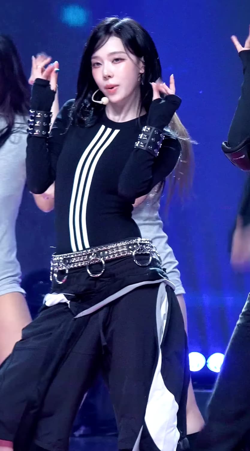 Y-3 3 스트라이프 롱 슬리브 블랙 (윈터착용 상품이미지3