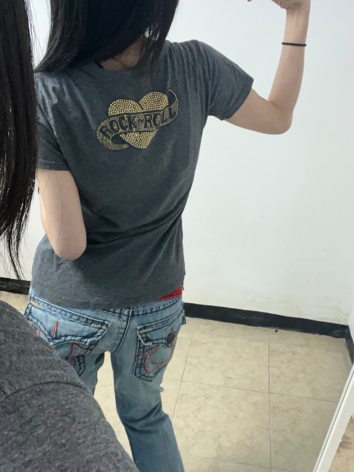 Y2K 그레이 하트 큐빅 티셔츠 상품이미지3