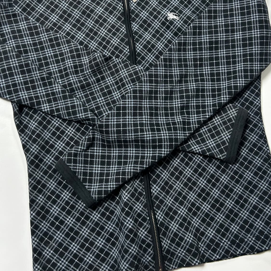 버버리 burnerry 체크 집업 상품이미지2