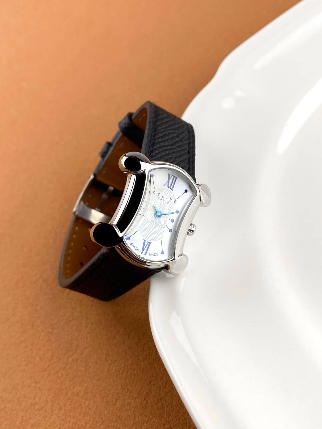 CELINE macadam white shell watch 상품이미지2