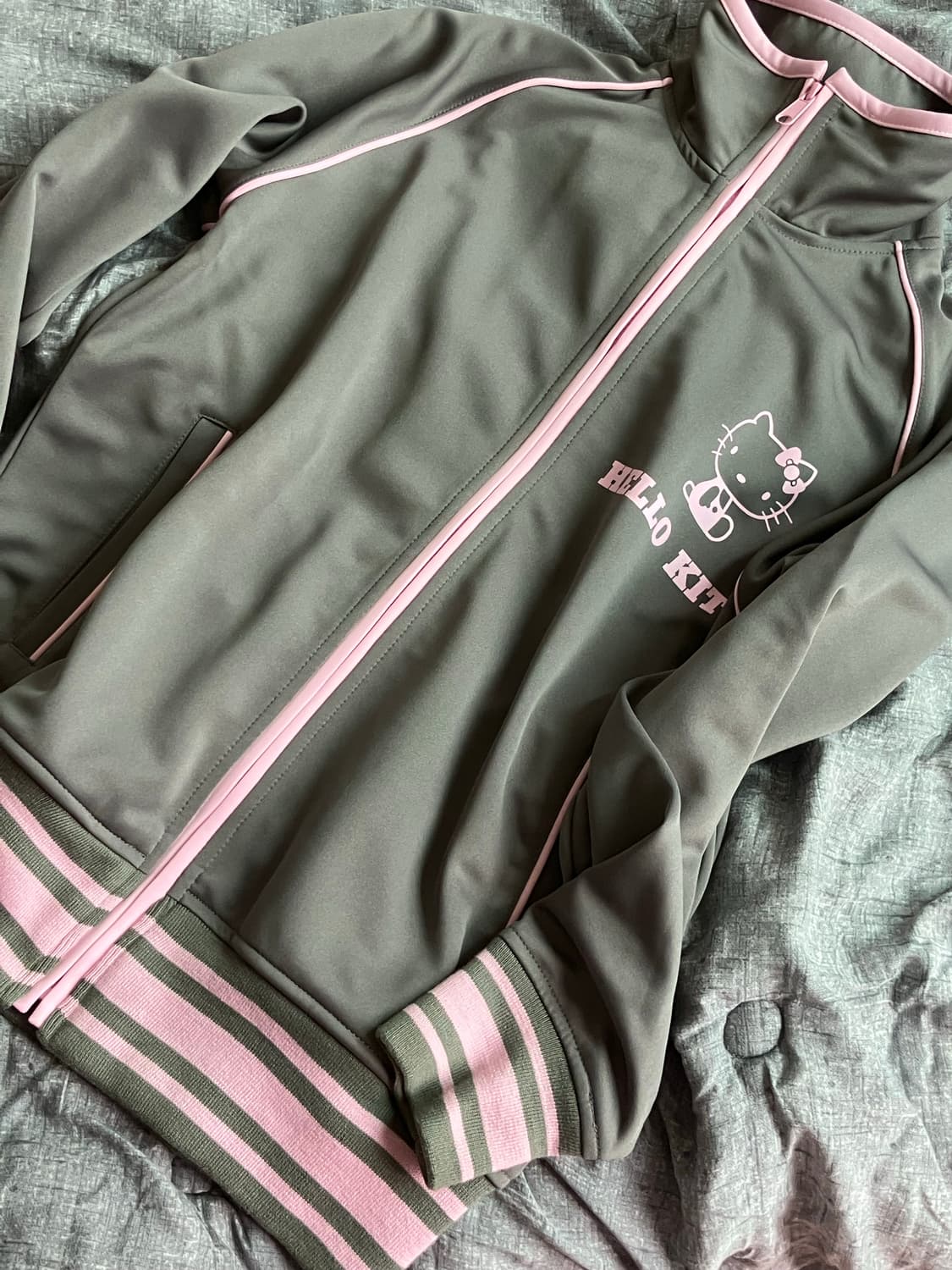 헬로키티 져지 회색 핑크 귀여워요 !!!! ∩^ω^∩ 상품이미지2