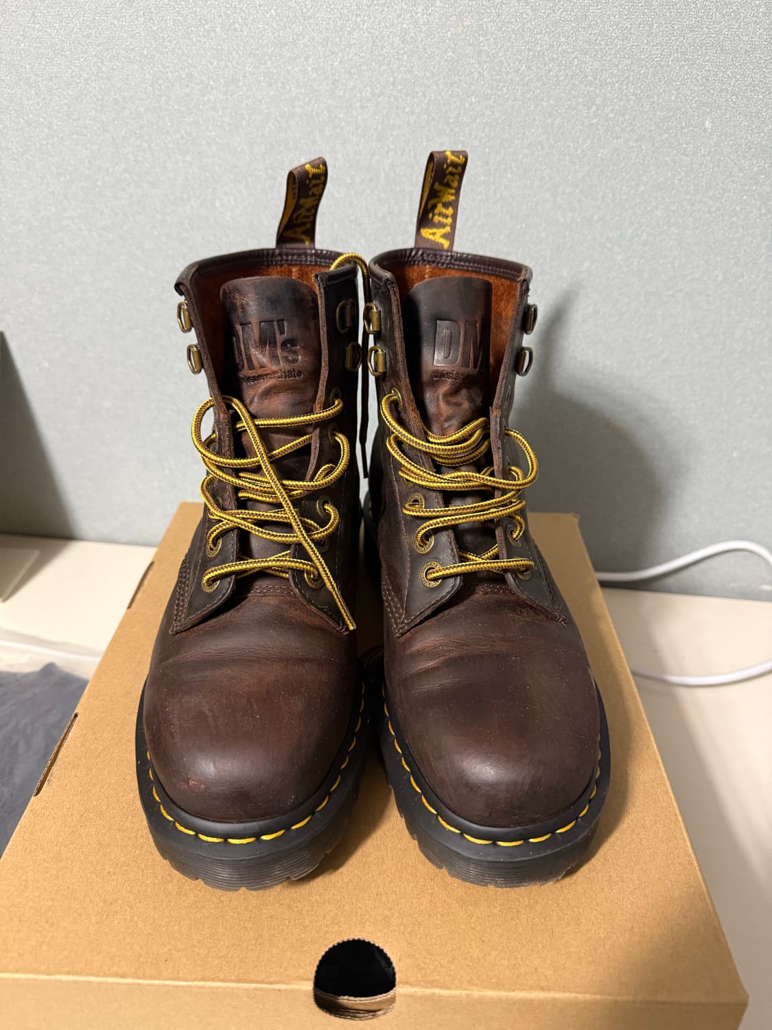닥터마틴 x 디스이즈네버댓 1460 왁스드 풀 그레인 브라운 270 상품이미지2