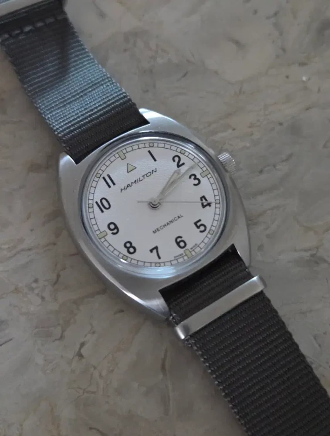 헤밀턴  카키 에비에이션 파이오니어 메카니컬 (W10) 시계 상품이미지5