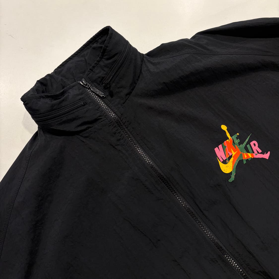 [S] 나이키 에어 조던 블랙 나일론 바람막이 자켓 D685 상품이미지3