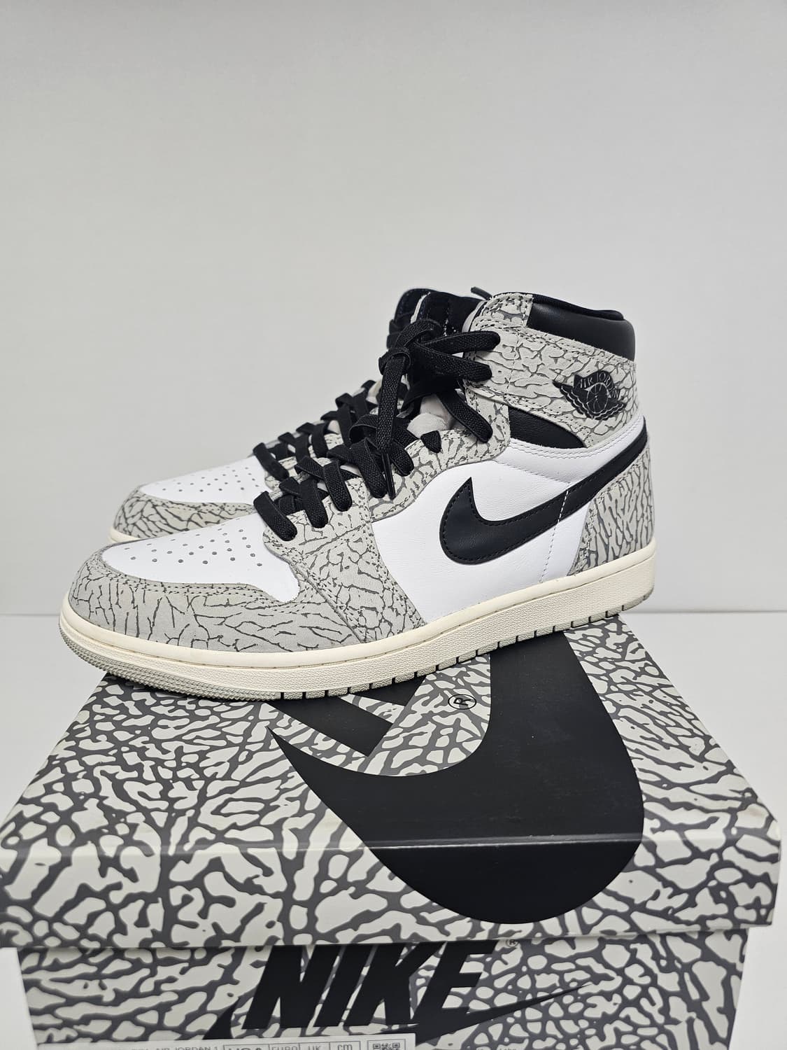 새상품급 조던 1 레트로 하이 OG 화이트 시멘트 상품이미지1