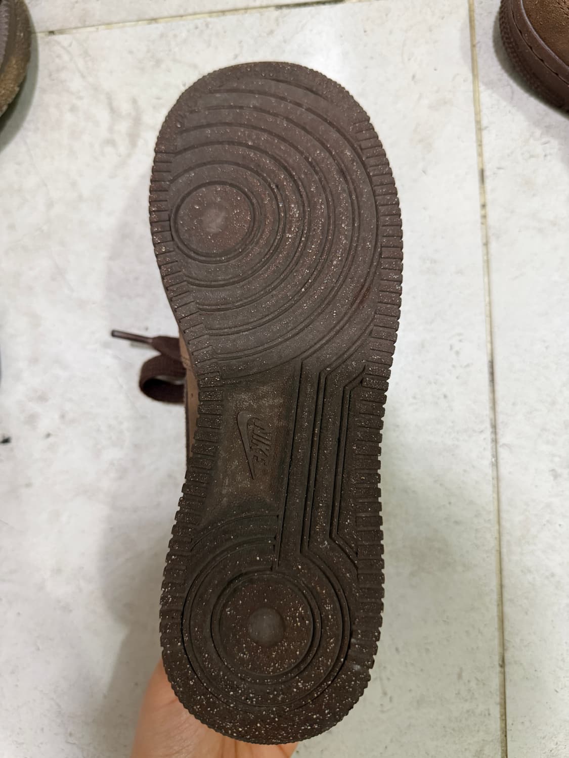 나이키 에어포스 1 '07 카카오 와우 240 상품이미지4