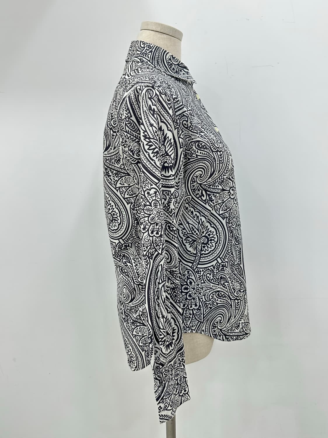 에트로 화이트 남방 상품이미지2