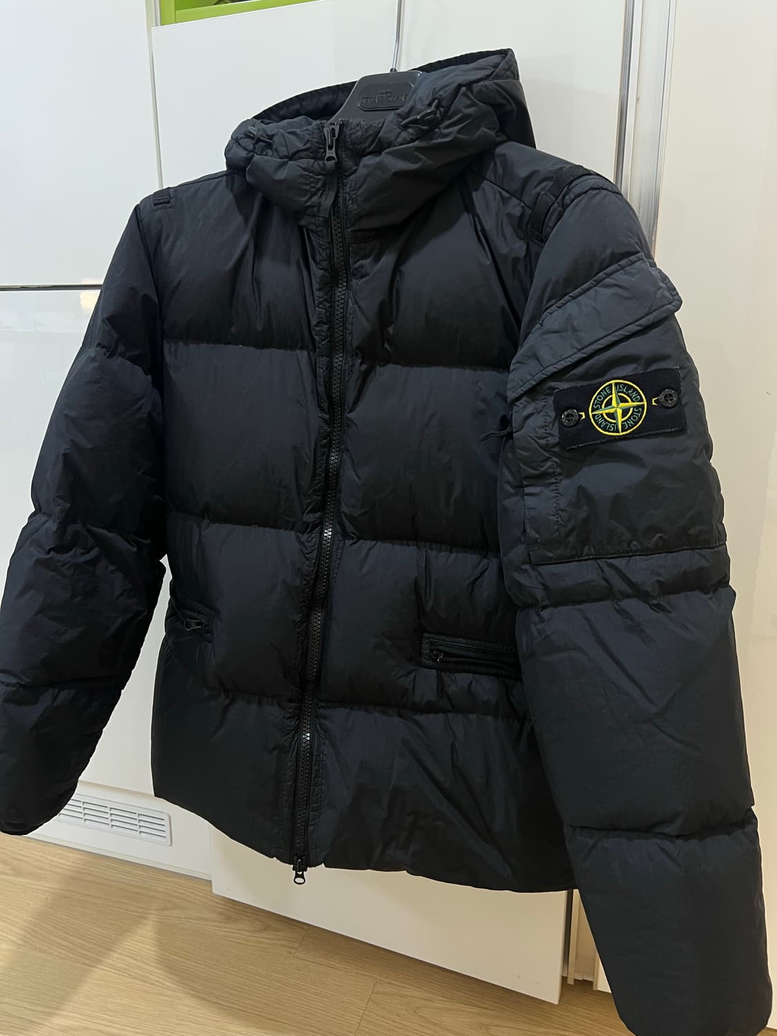 24fw 스톤아일랜드 크링클랩스패딩 100-105 (새상품급) 상품이미지1