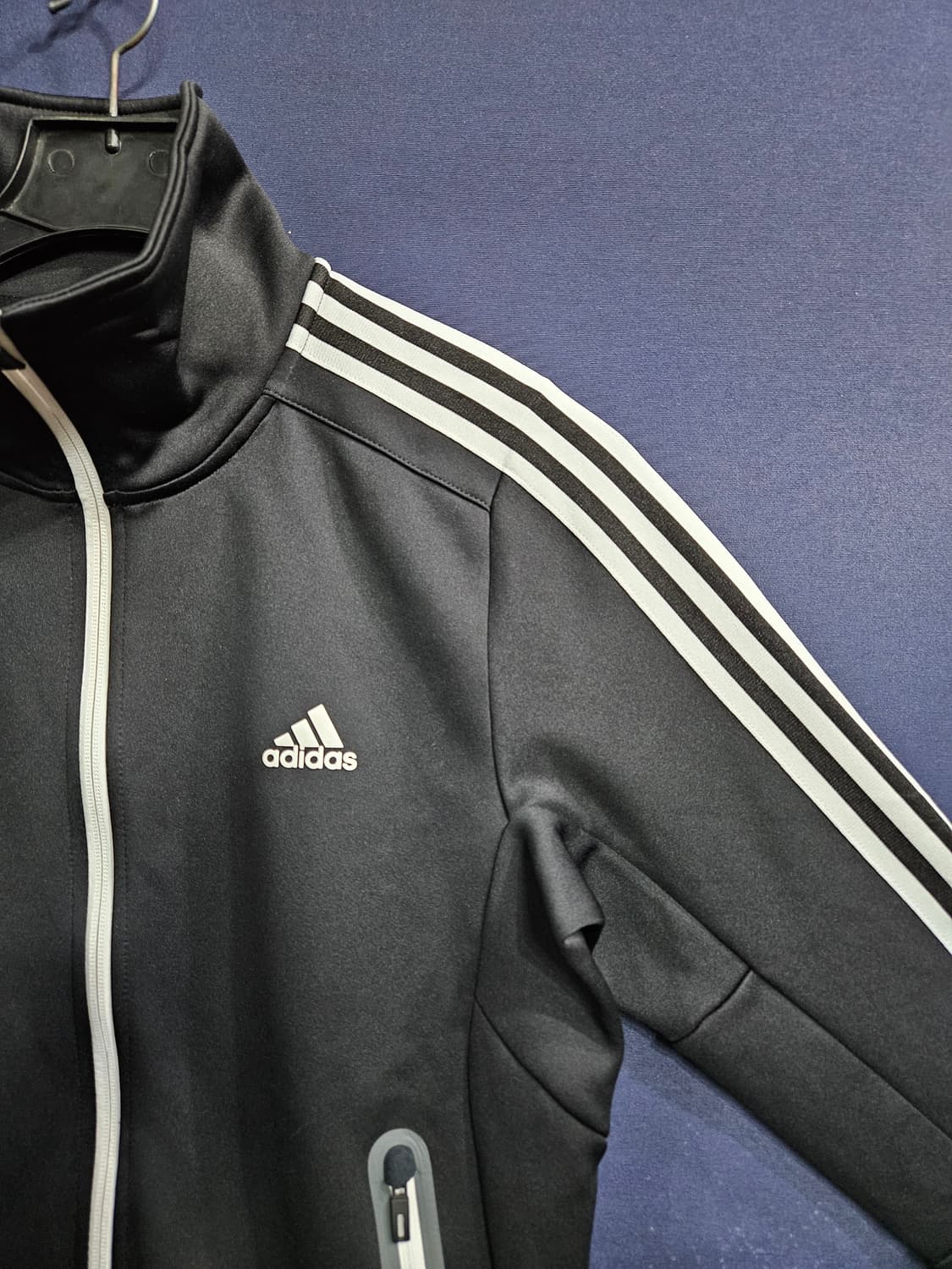 아디다스 삼선 블랙컬러 남성 슬림핏 105 기모 져지 상품이미지4