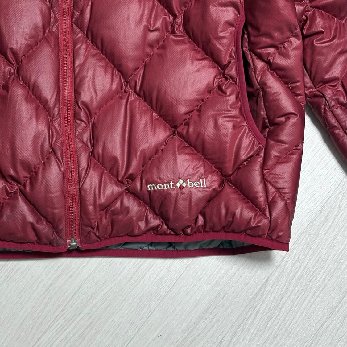 몽벨 U.L. 경량 패딩 레드 상품이미지3