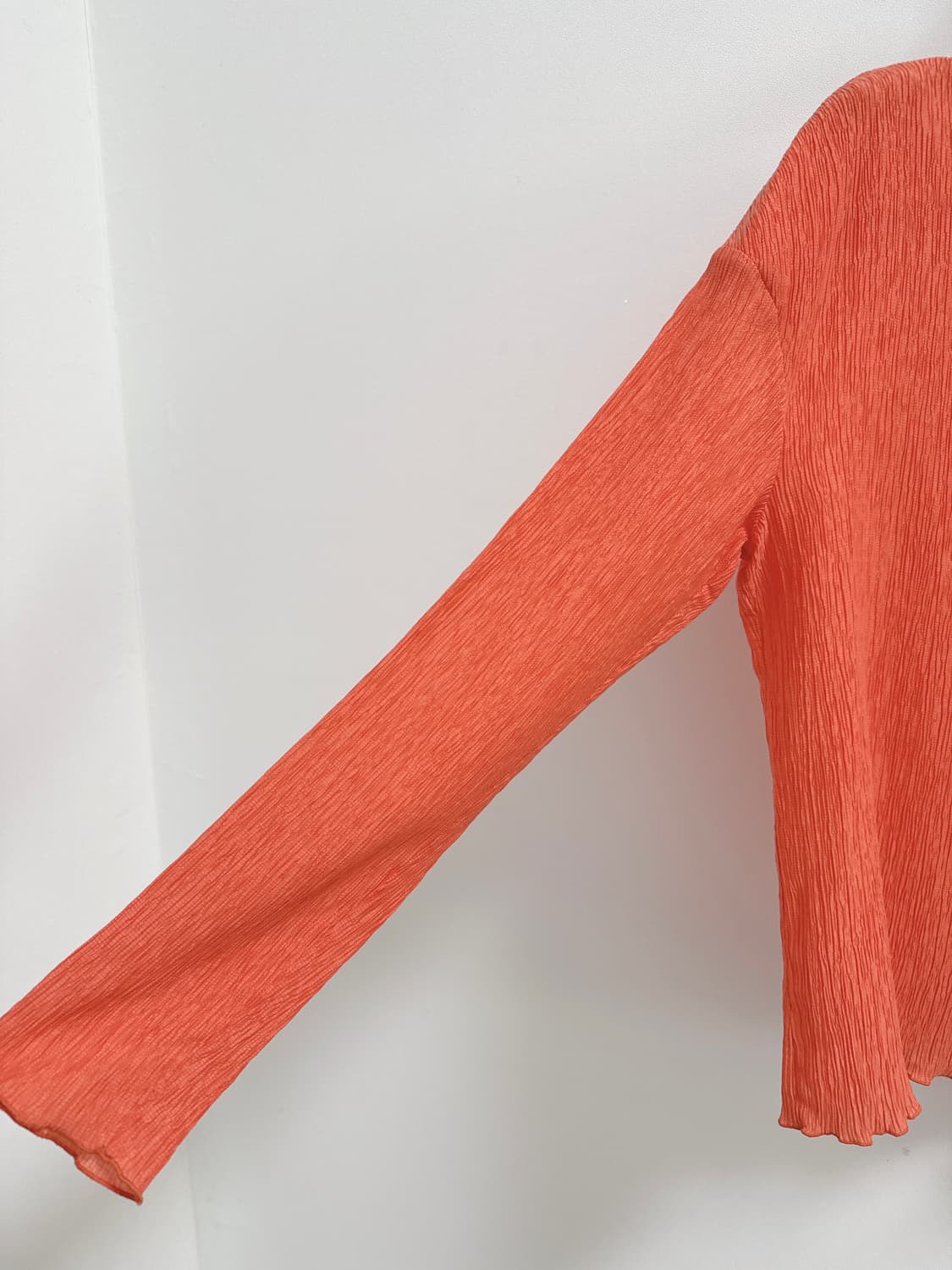 cos 플리츠 탑 오렌지 컬러 상품이미지3