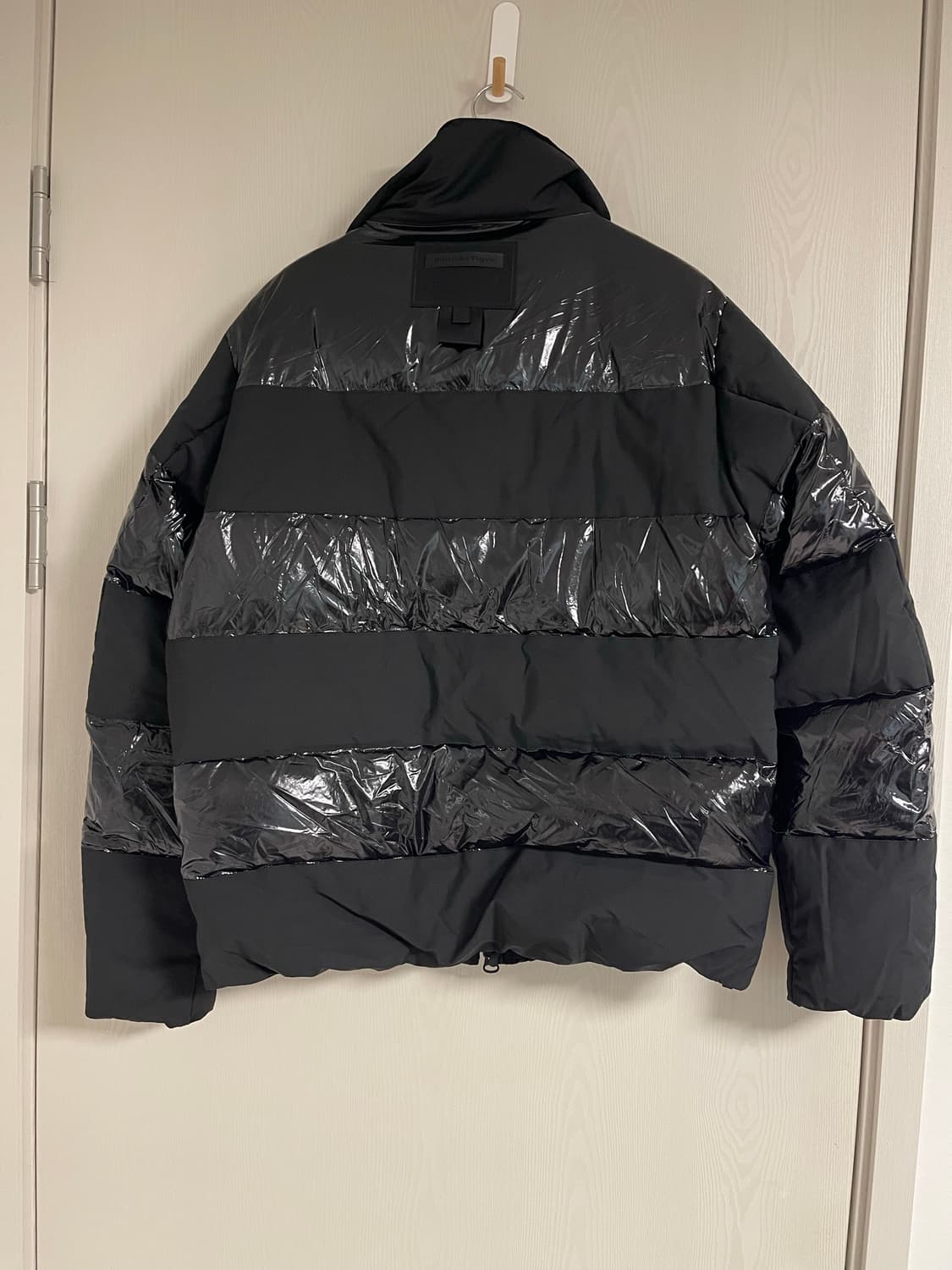 오니츠카 타이거 덕 다운 아우터 블랙 M 상품이미지6